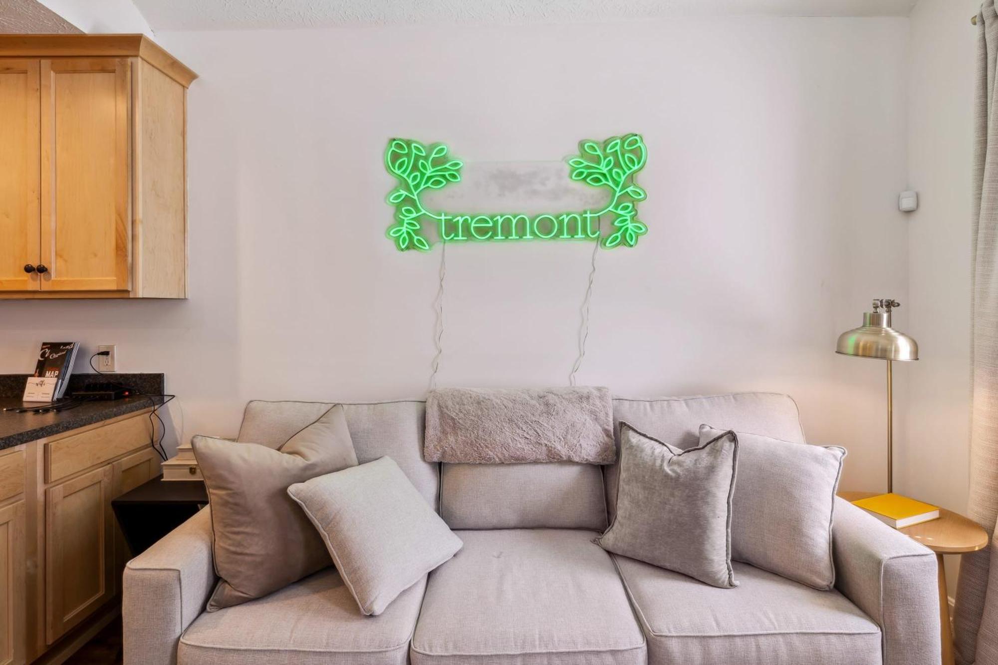Newly Renovated Tremont Treasure I Cozy + Modern Cleveland Exterior foto