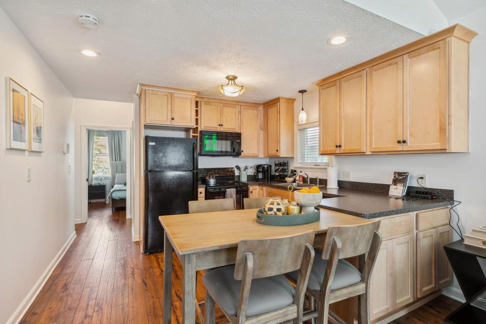 Newly Renovated Tremont Treasure I Cozy + Modern Cleveland Exterior foto